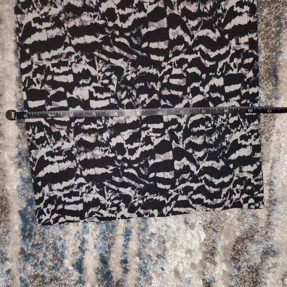 FABLETICS Dash Black White Sandstorm  || Small || GUC - Picture 12 of 15